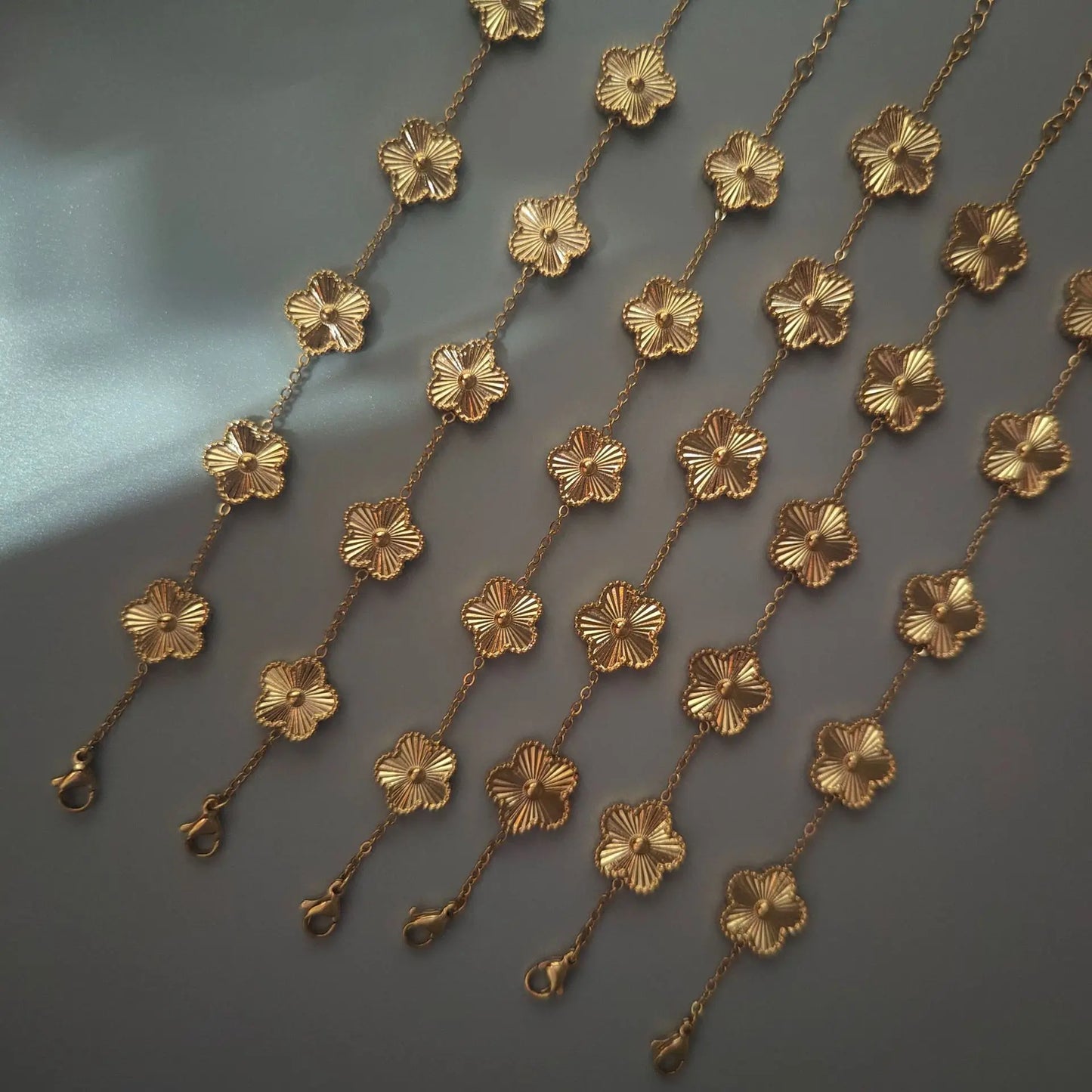 Metal New Stainless Steel Hot Selling Plum Blossom Plant Five Leaf Flower Bracelet 18K Gold Plated Shiny Women'S Accessories