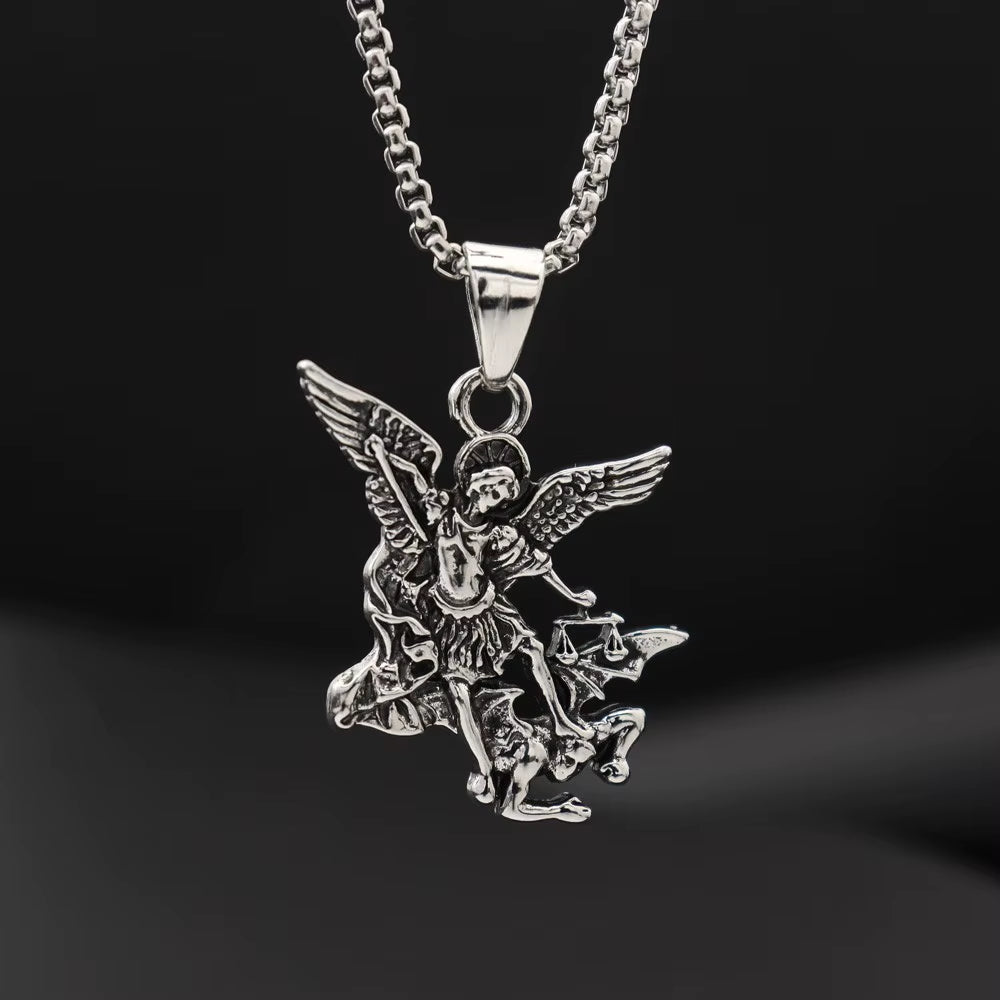 Retro Punk Pop Angel Wings Necklace Jewelry Personality Lucky Charms Retro Pendant Gift Jewelry for Men